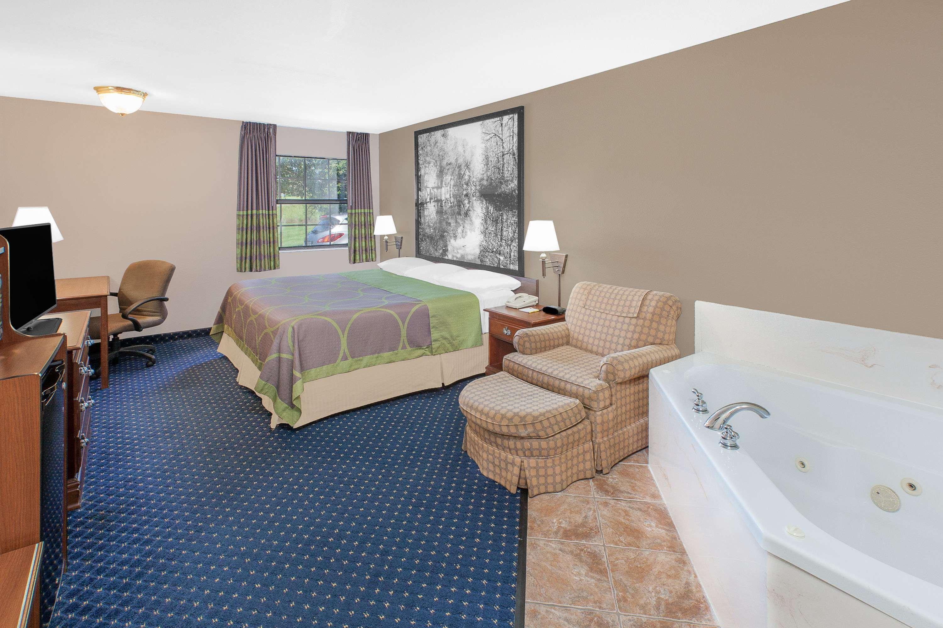 Super 8 By Wyndham Lowell/Bentonville/Rogers Area Eksteriør bilde